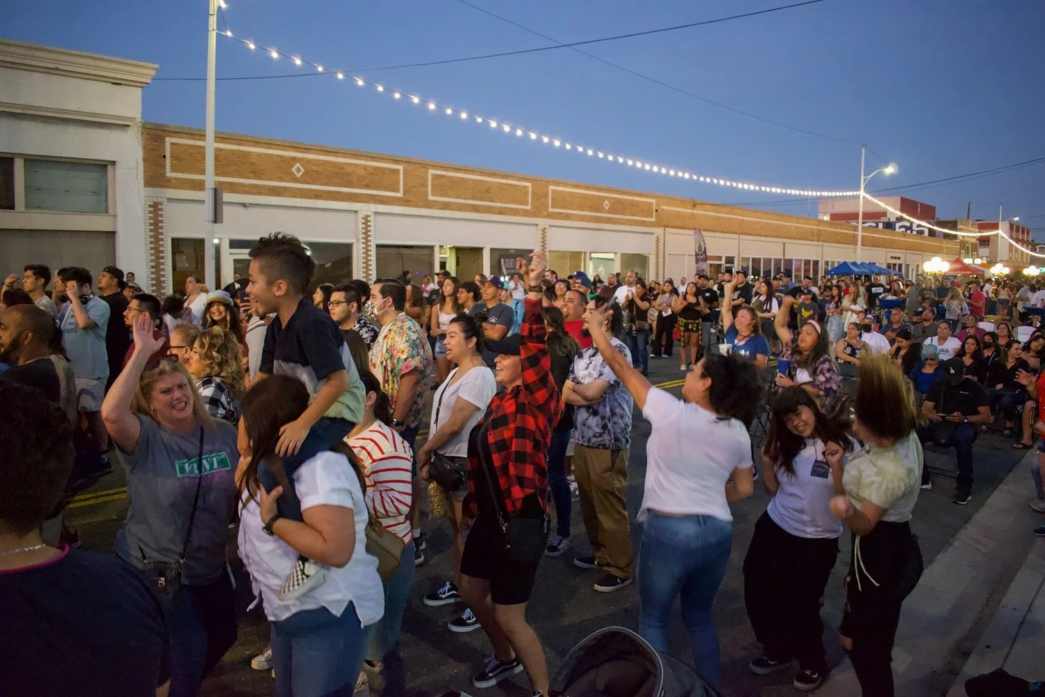 Front Street concert draws crowd to Norwalk