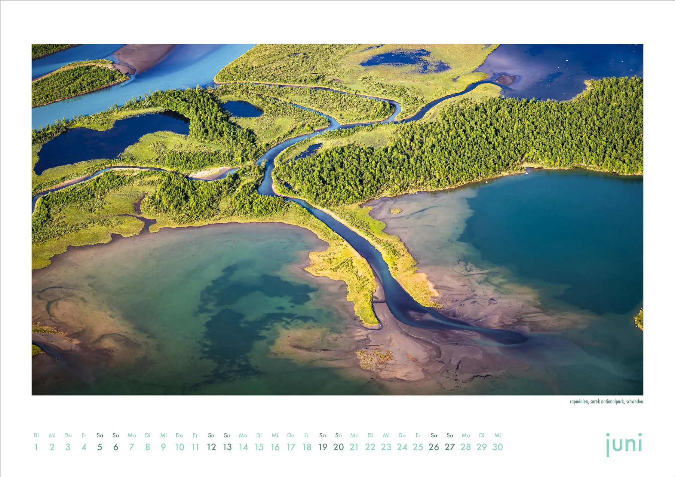 Flussdelta im Rapadalen, Schweden - Kalenderblatt Juni