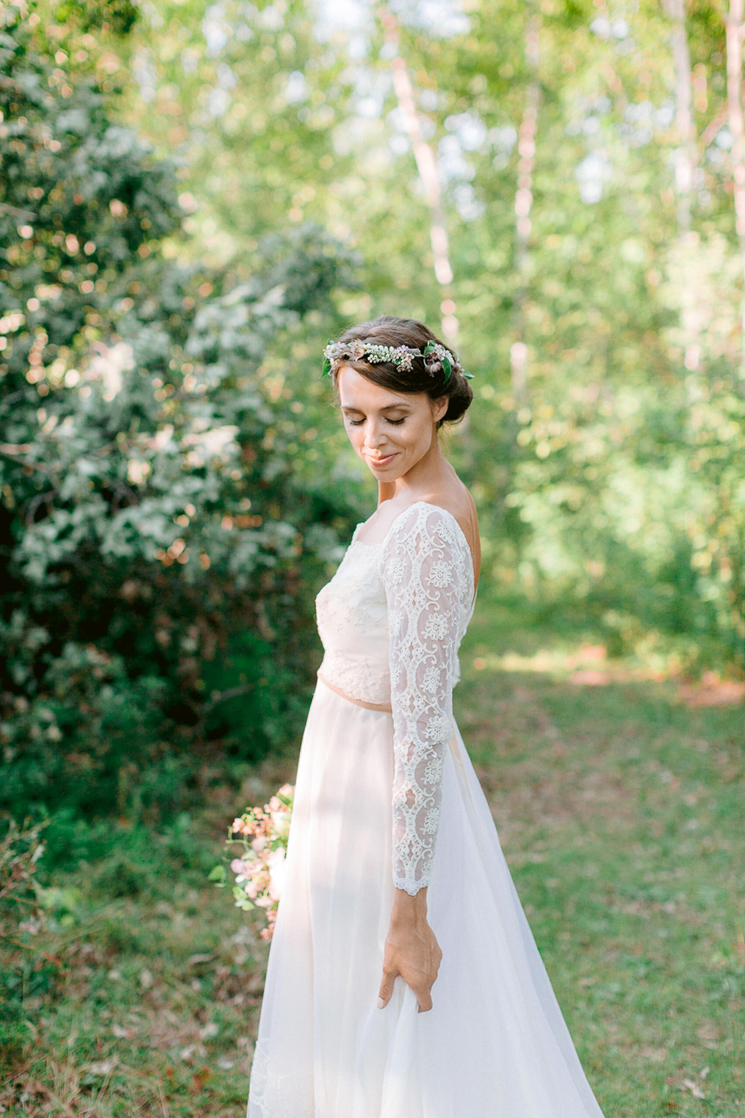 intimate-forest-wedding-minnesota-pinewood-woodlands-house-027.jpg