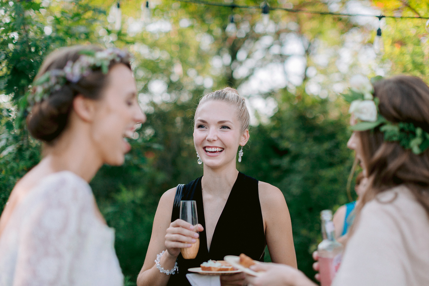 intimate-forest-wedding-minnesota-pinewood-woodlands-house-029.jpg