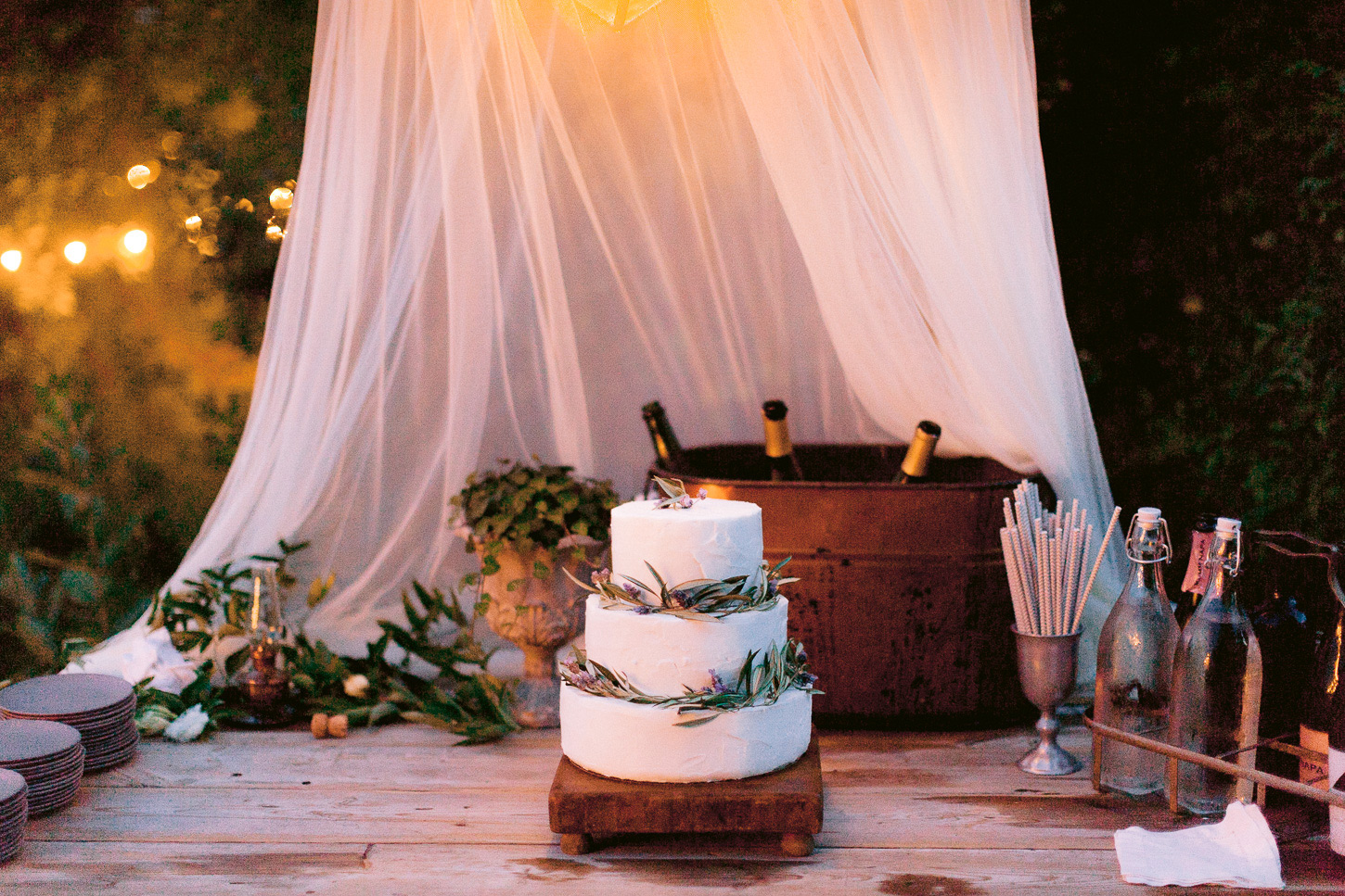 intimate-forest-wedding-minnesota-pinewood-woodlands-house-052.jpg