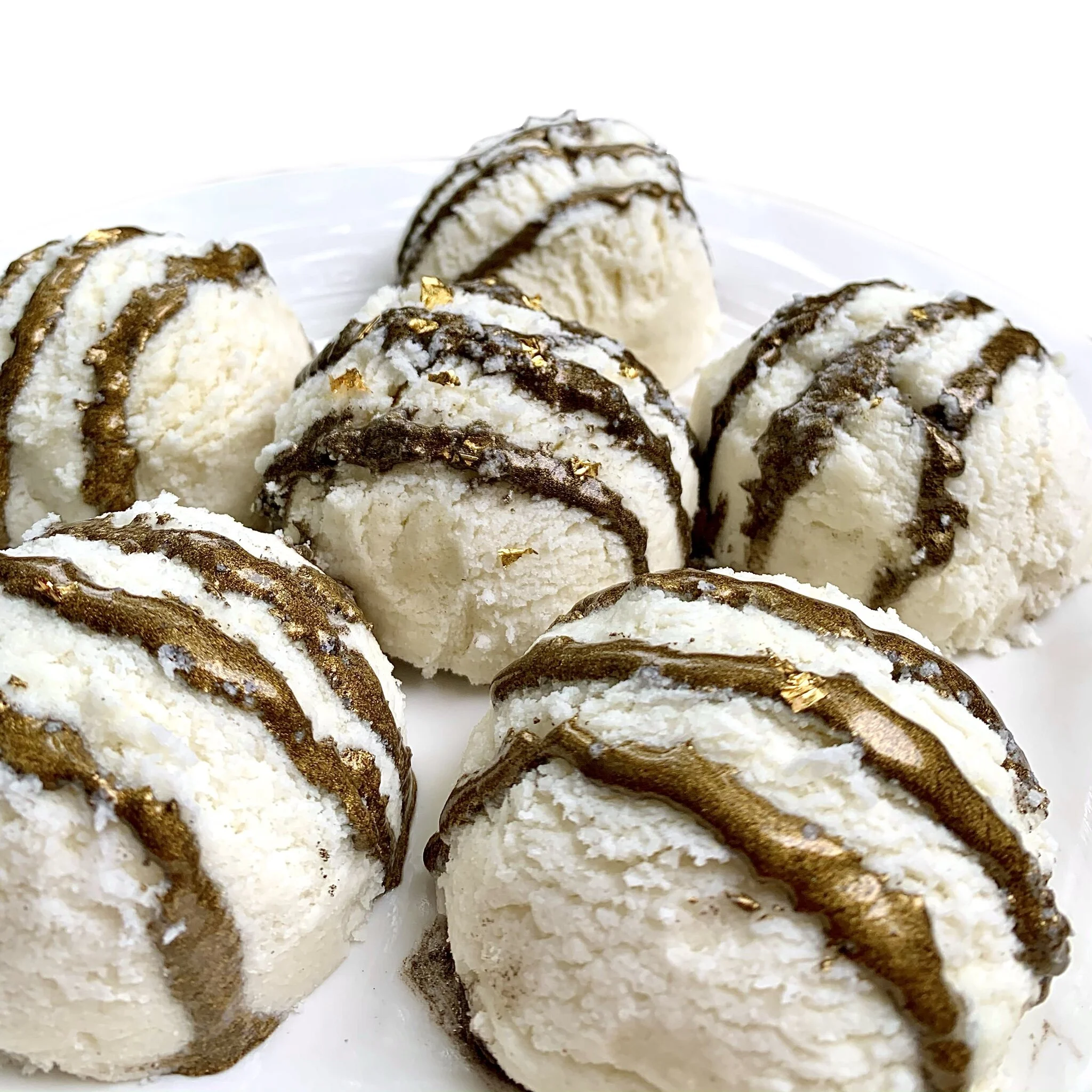 Kandor Co. Coconut & Chocolate Bath Truffle