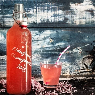 Pink elderflower champagne
