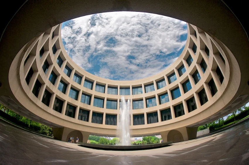 Hirshhorn Museum, Washington DC, 'Through my fish eye' Photo © Pablo Raw