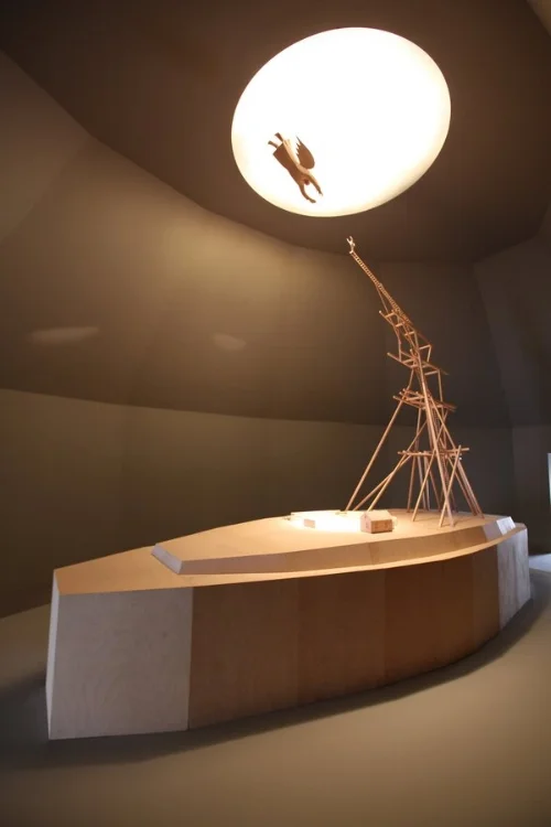 Ilya and Emilia Kabakov, How to Meet an Angel (1998), Photo Courtesy of the artists