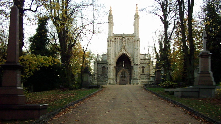 London_Nunhead_Cemetery.jpeg