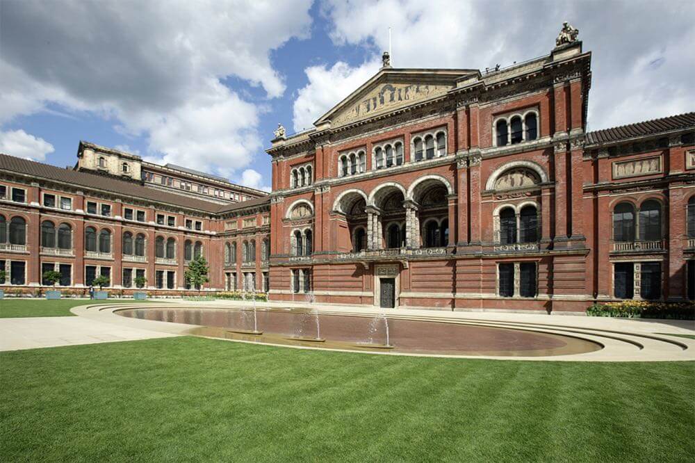 The+John+Madejski+Garden,+V&A+Museum.jpg