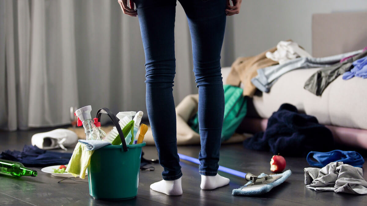 don't use being a work from home mum as a way to do more housework.jpg