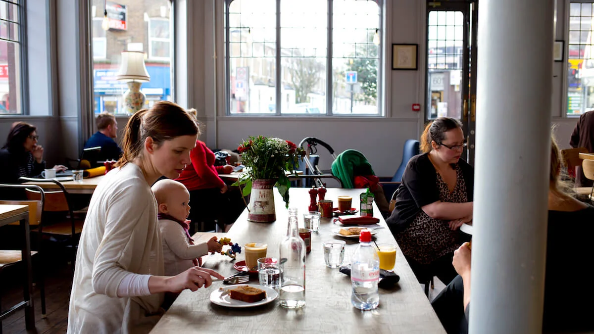 child friendly pub the spoke archway.jpg