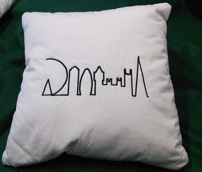 London Skyline cream&black 40x40cm.jpg