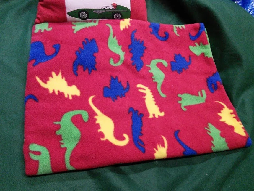 Fleece dinsosaur.jpg