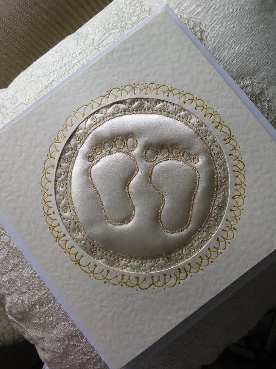 Baby feet gold outline.jpg