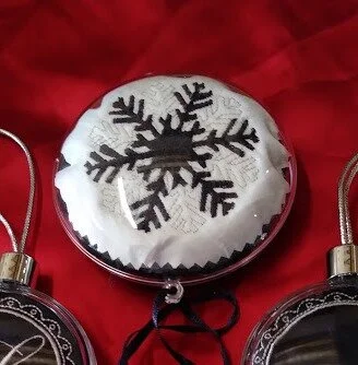 LM Snowflakes white and navy.jpg