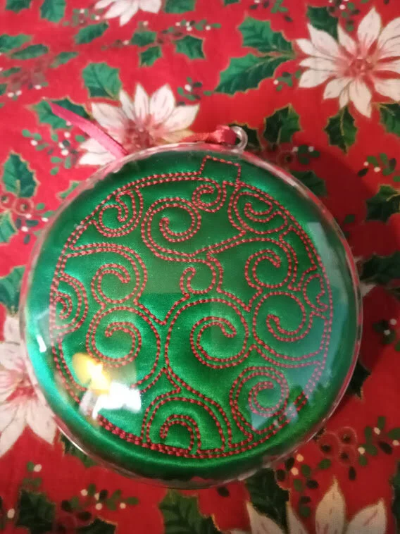 green red scroll bauble.jpg