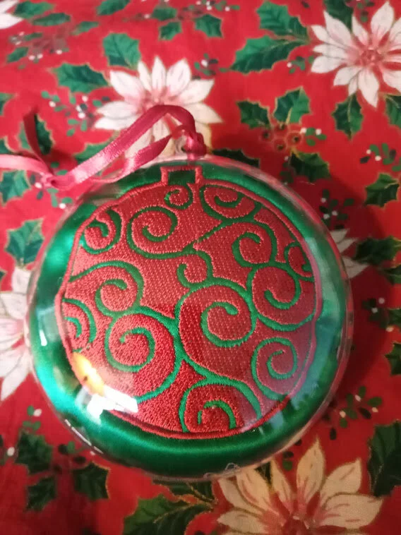 Green silk red flat bauble.jpg