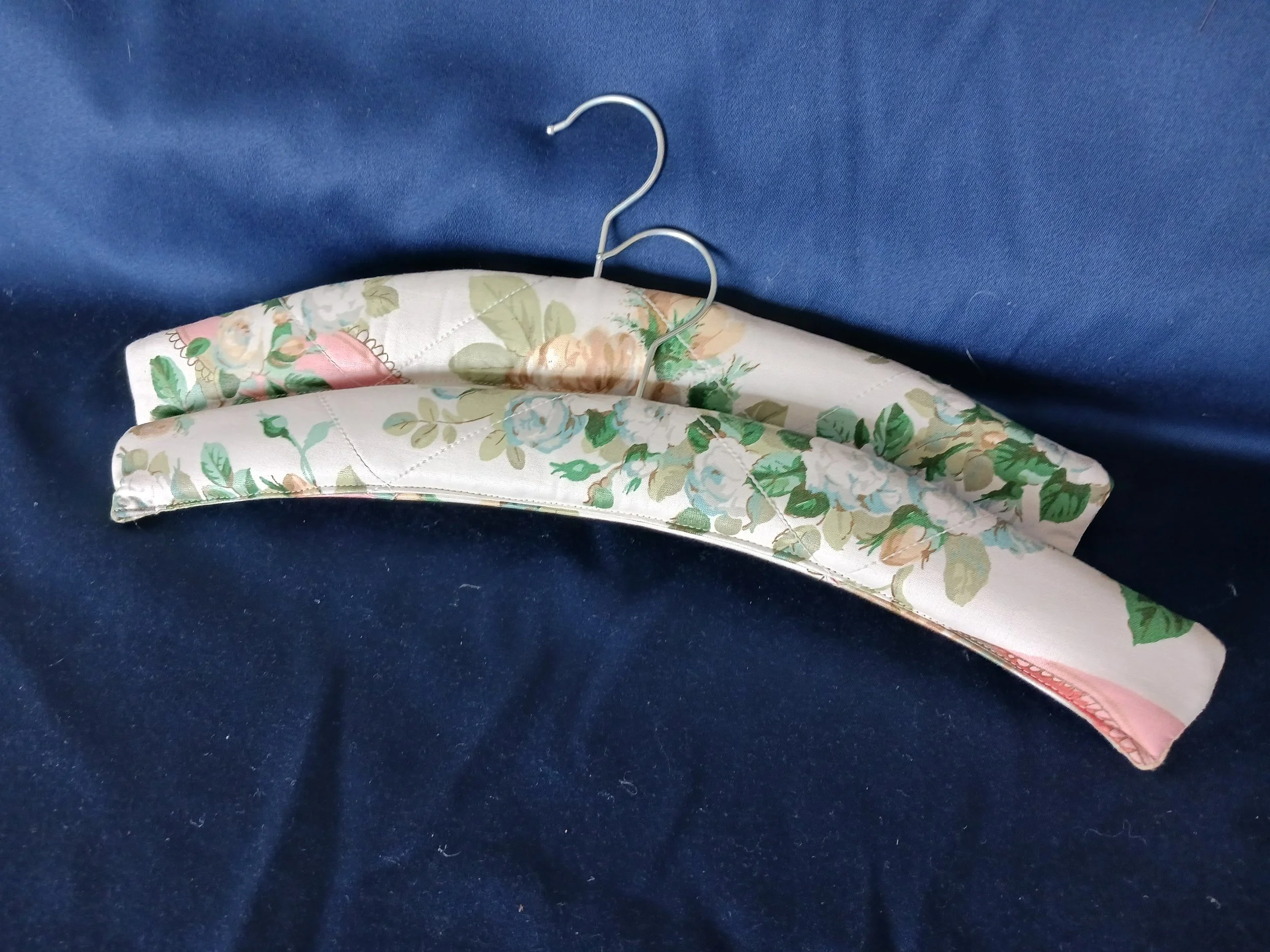 Printed chintz padded hangers (Copy)