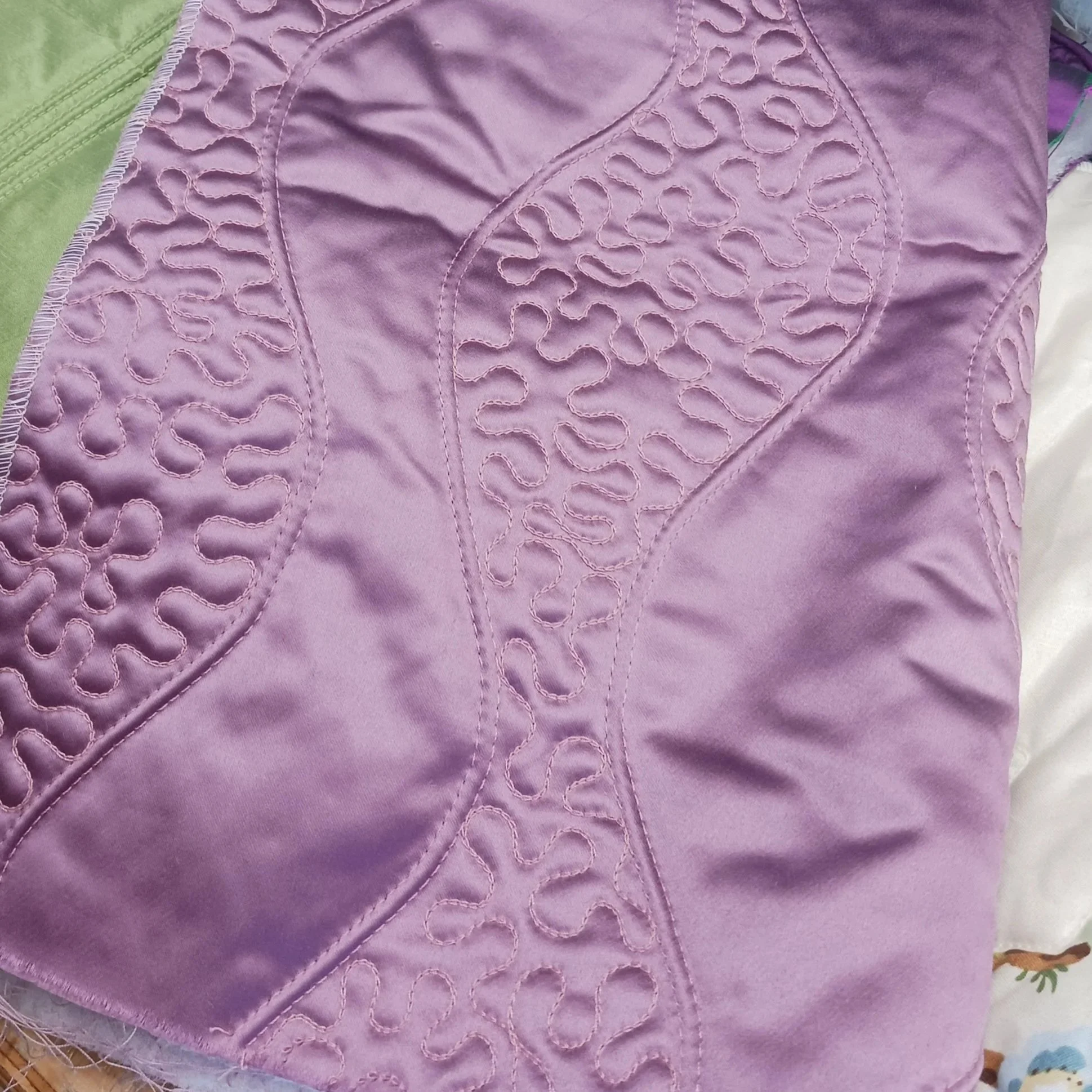 Satin+quilted+in+vermicelli+%26+italian+wavy+channel.jpg