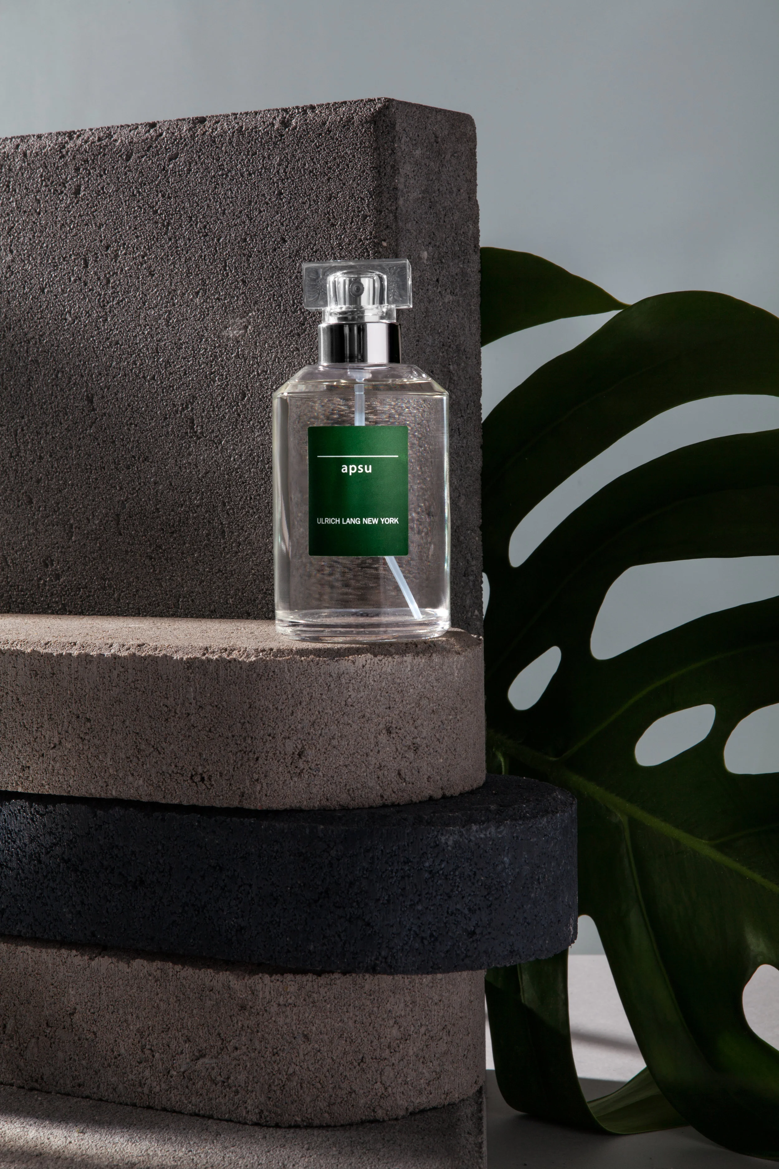 summer-escentials-2016-ulrich-lang-©michael-donath for SCENTURY.jpg