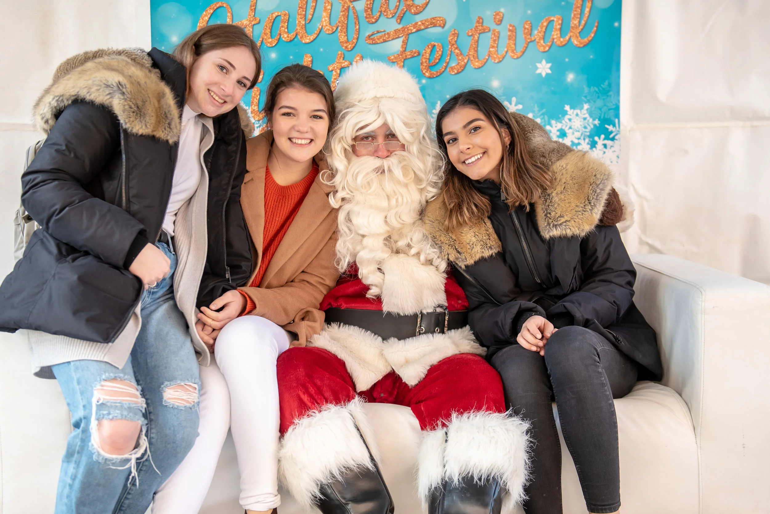 DowntownHalifax - Santa Pet Photos 2018-36.jpg