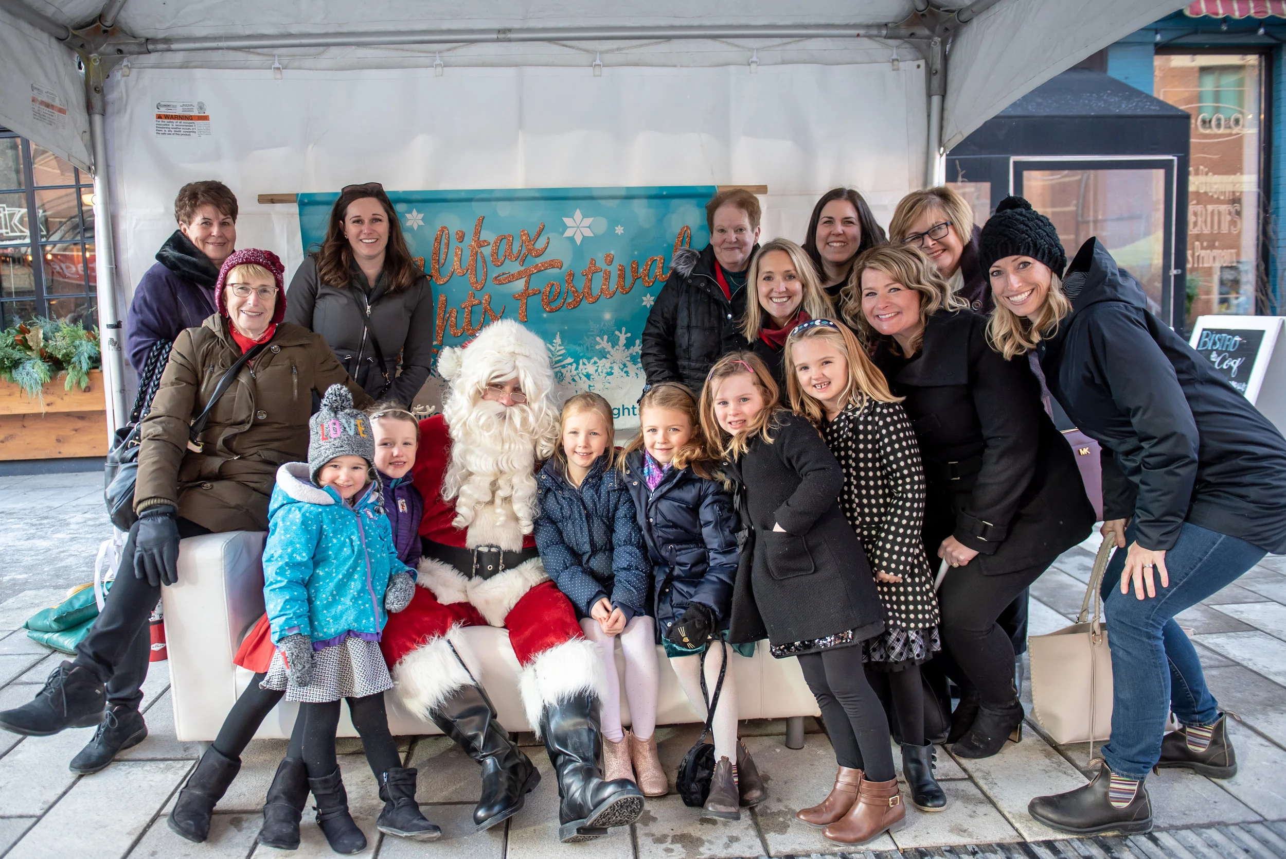 DowntownHalifax - Santa Pet Photos 2018-52.jpg