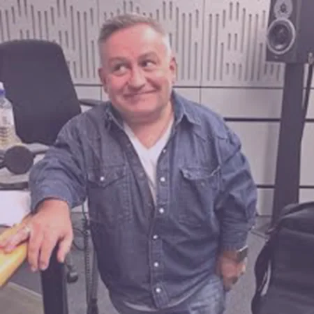 Simon Minty, MD, Sminty Ltd Simon has helped to improve the portrayal of disabled people on screen and has worked with BBC, Channel 4, Five and Sky Television. 