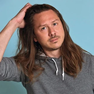 pj_ahlberg_headshot.jpg
