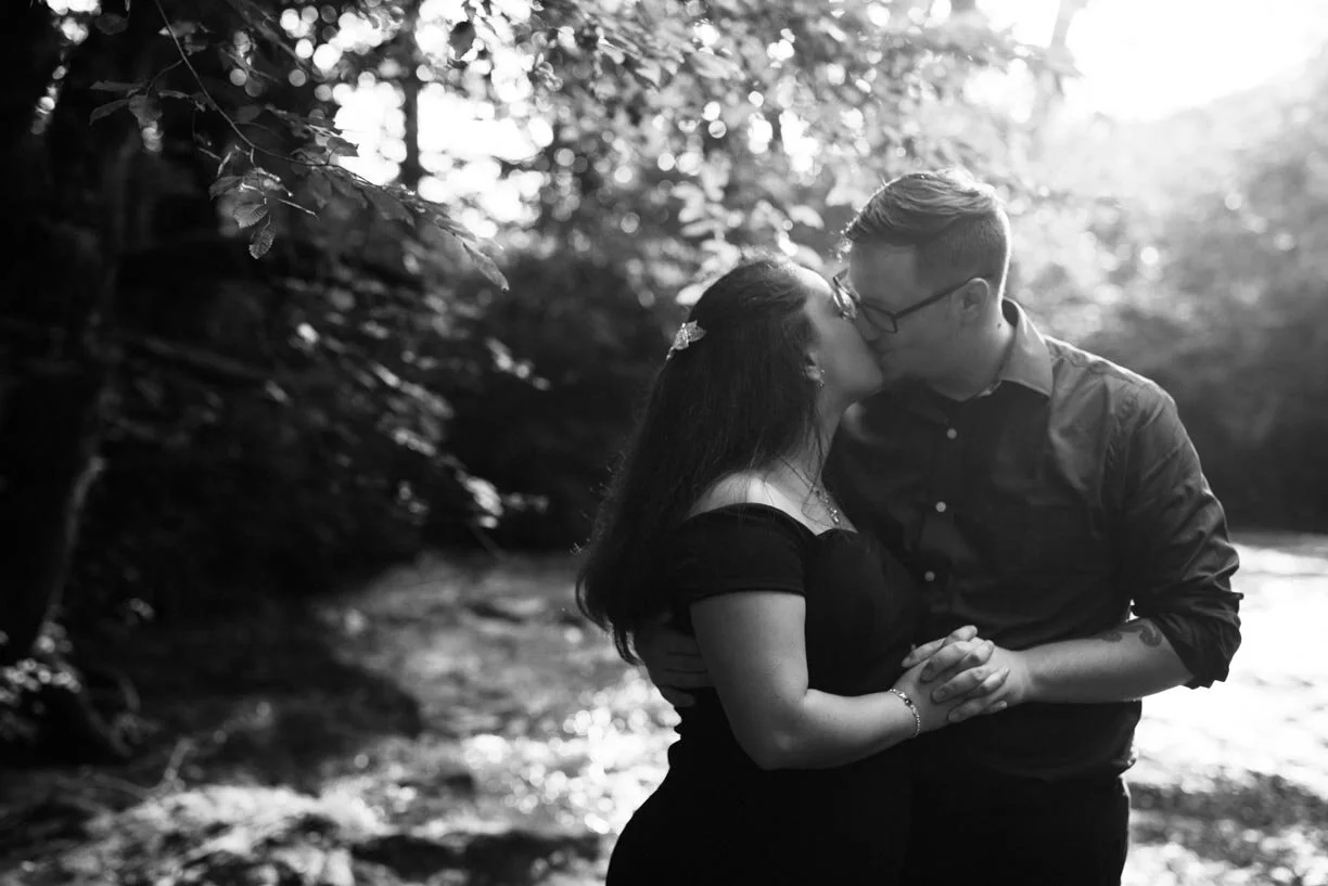 Offbeat Bride's engagement photos at PIlot mountain and Golden Road Vineyards.