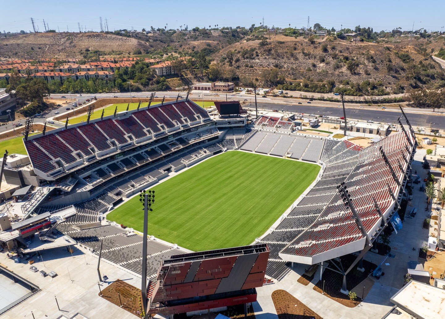 While it's not quite the World Cup/Superbowl stadium some had hoped for, I am pretty excited to see this part of Mission Valley updated. Who else is excited to catch a game or concert here?

#sandiego #snapdragonstadium