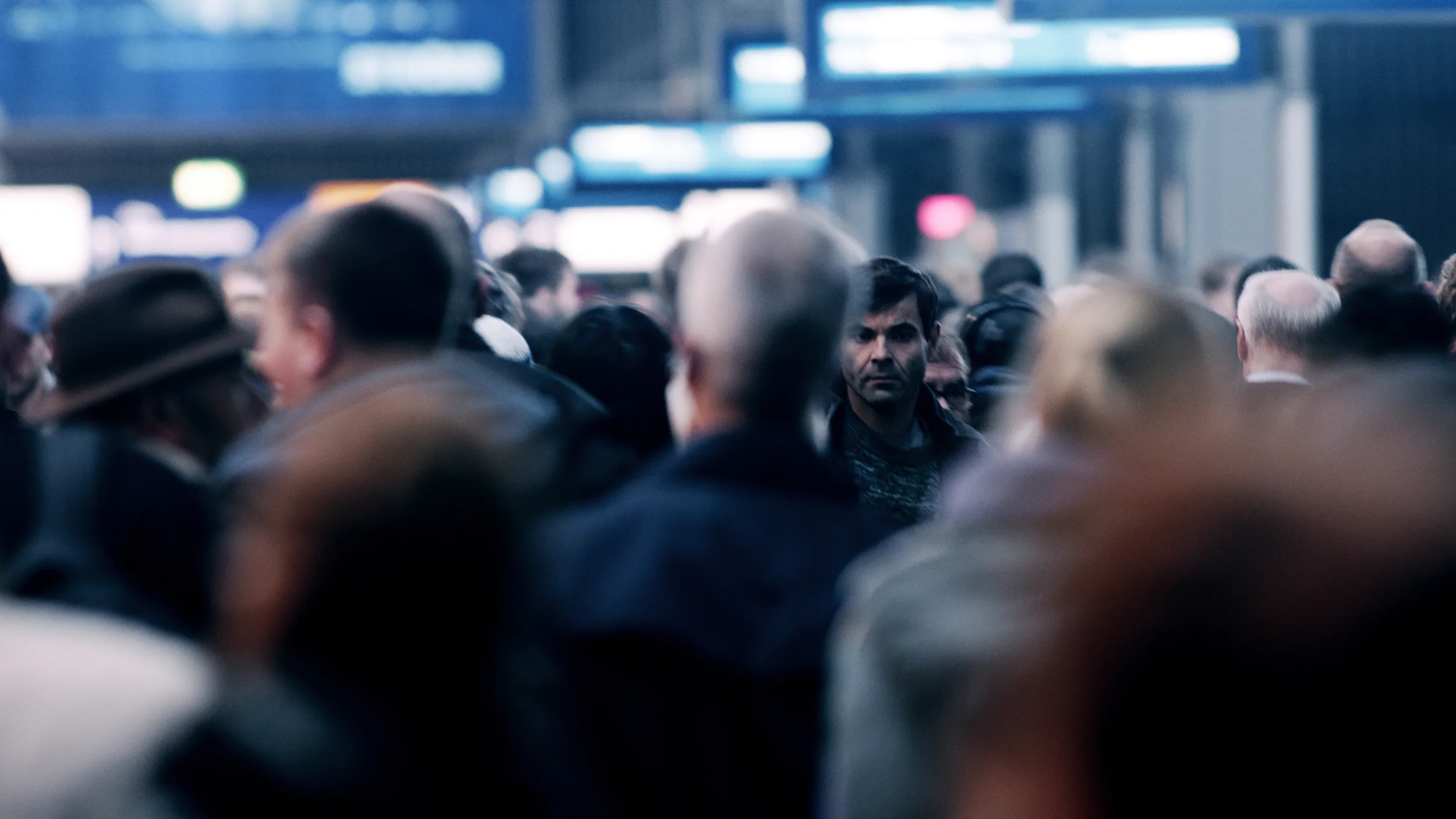 STILL_Markus_in_crowd_RGB.jpg