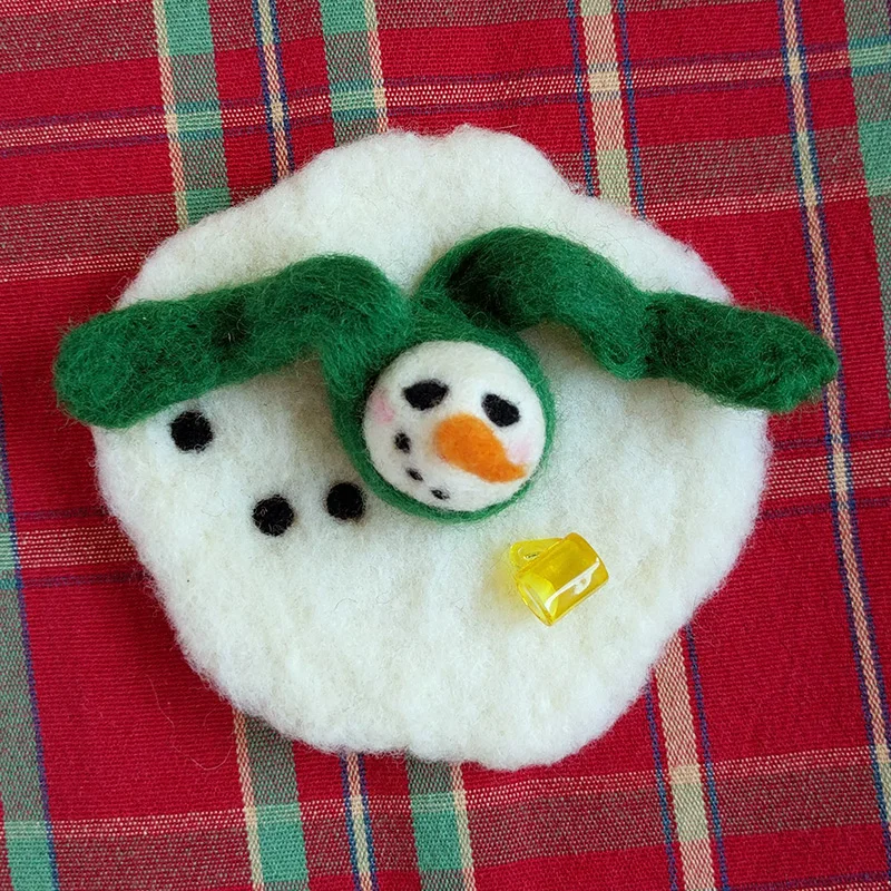Melty_green_scarf_square_800x800_72dpi.jpg