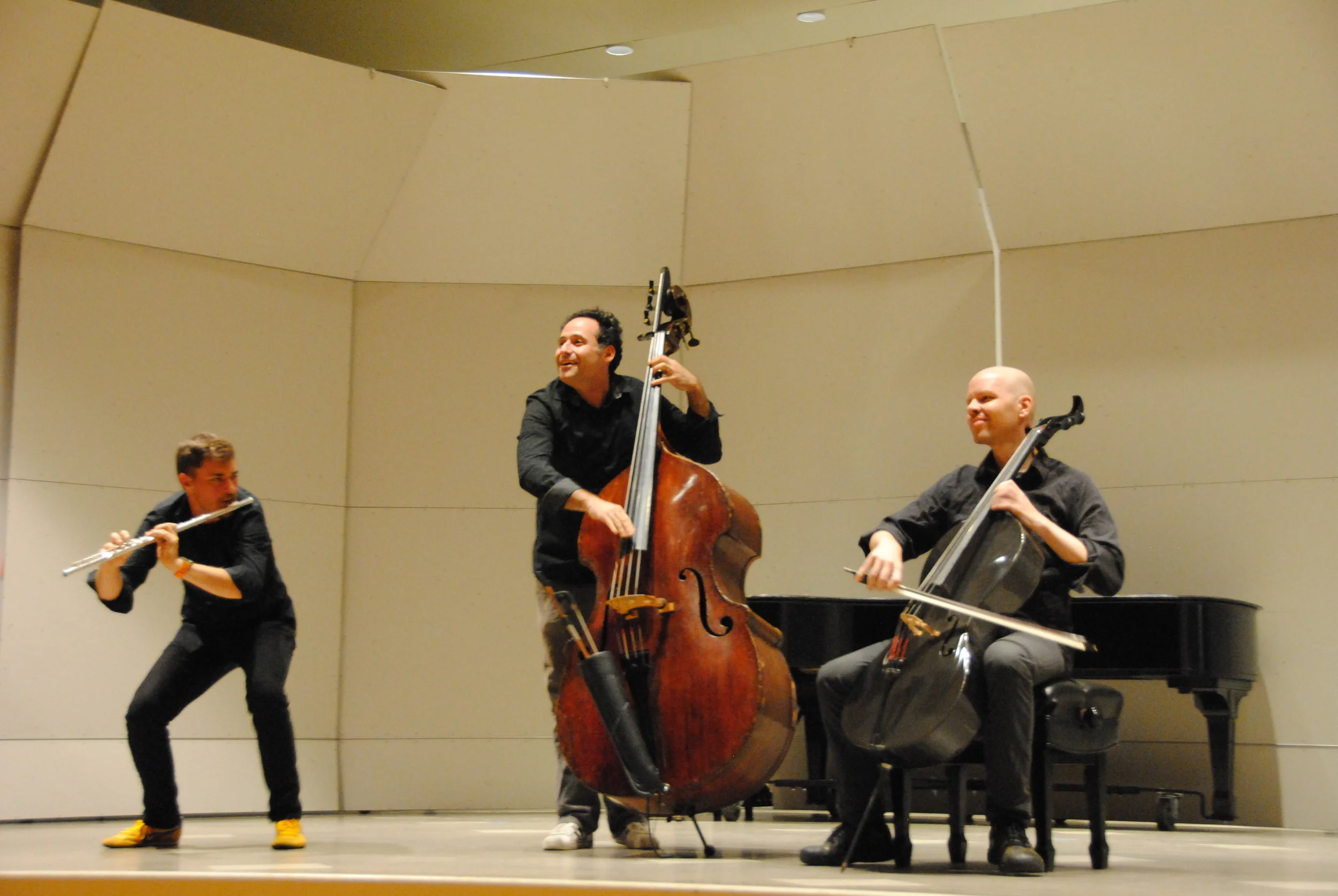 Project Trio delights with semi-improvisational set