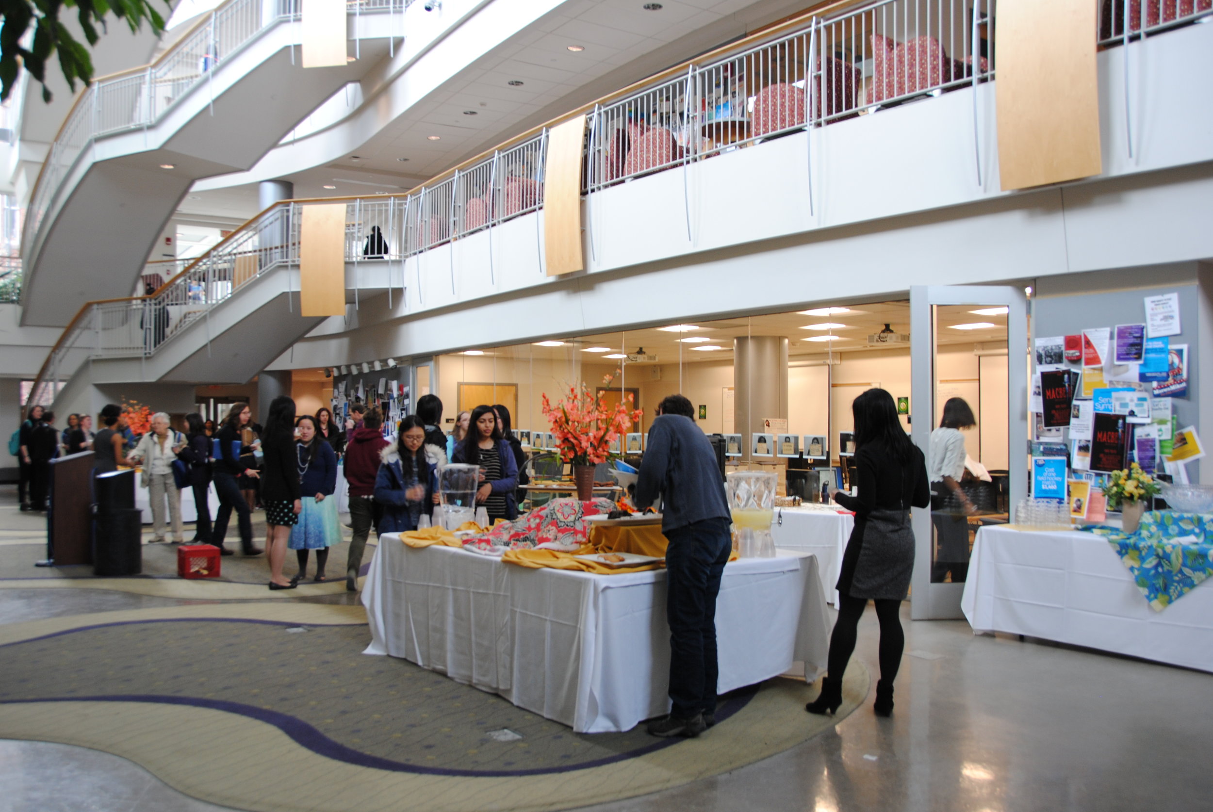 Photo by Ayla Safran '19 A reception was held in Kendade Atrium for presenters and attendees following the Senior Symposium presentations.