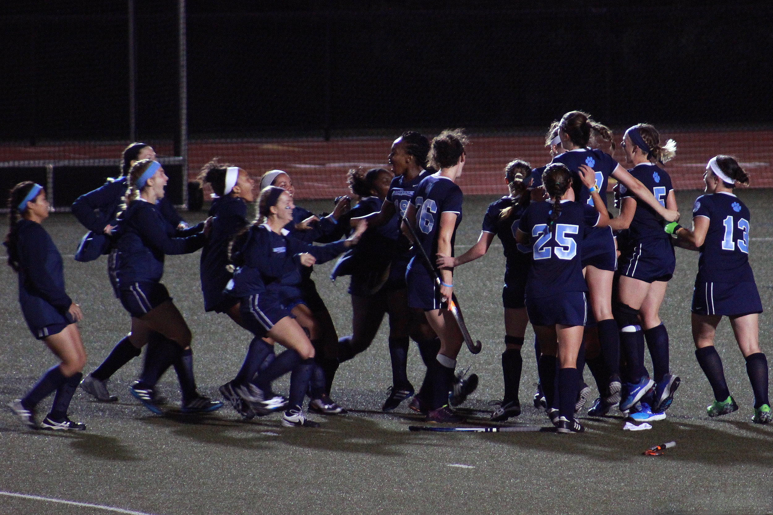  Photo by Megan MacQuarrie ’19 MHC Field Hockey celebrated victory over Smith College on Tuesday night, just seconds after Colby Newsham ’19 scored the winning goal. Victory in this game brought the Lyons to a season record of 5–4 overall and 2–1 NEW