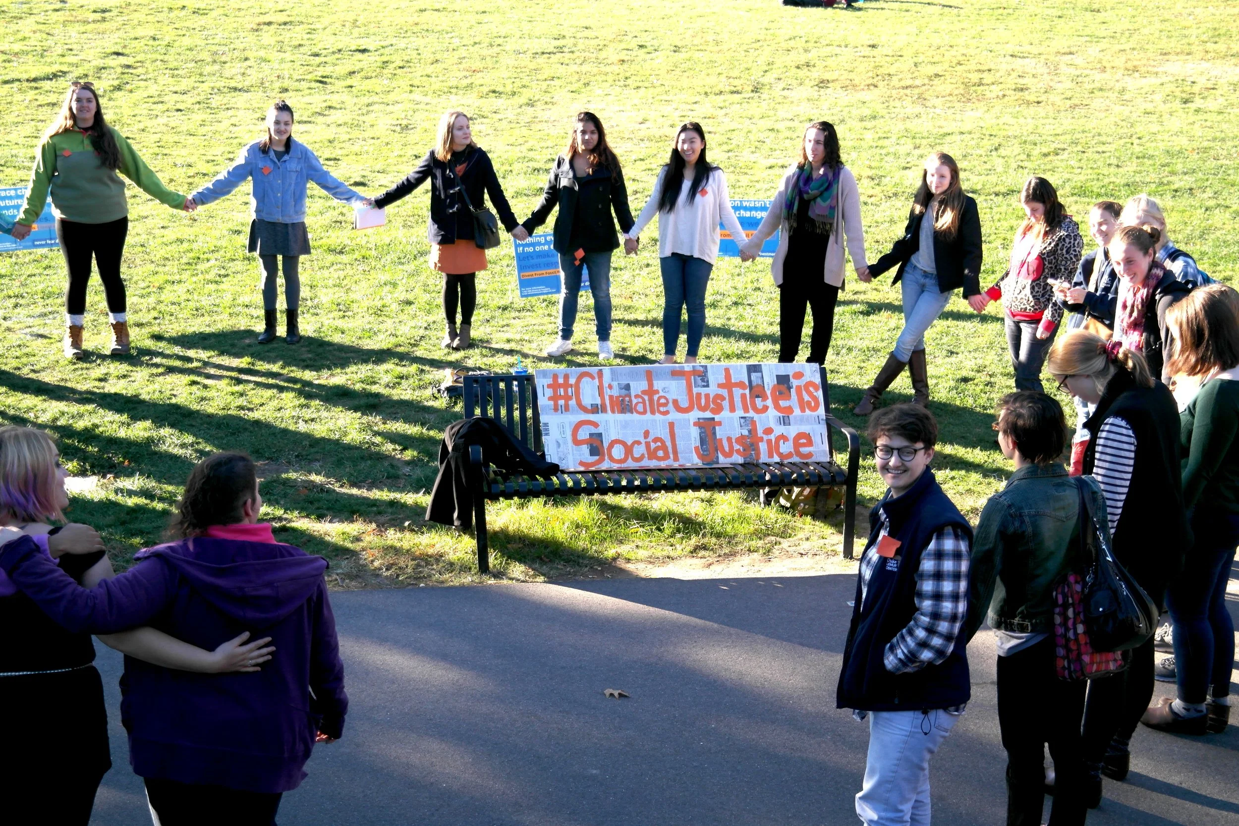 Photo by Katie Reynolds ’19 Students gathered on Skinner Green to advocate for climate justice in a rally featuring student speakers. 