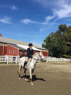  Photos by Liz Huang '17  Mika McKinney ’18 rode to a first place finish in Novice Flat, one of seven MHC riders to take first.&nbsp; 