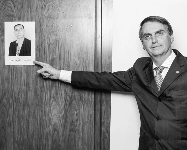Photo courtesy of Flickr Bolsonaro points to picture of Brazilian dictator in support of his regime.