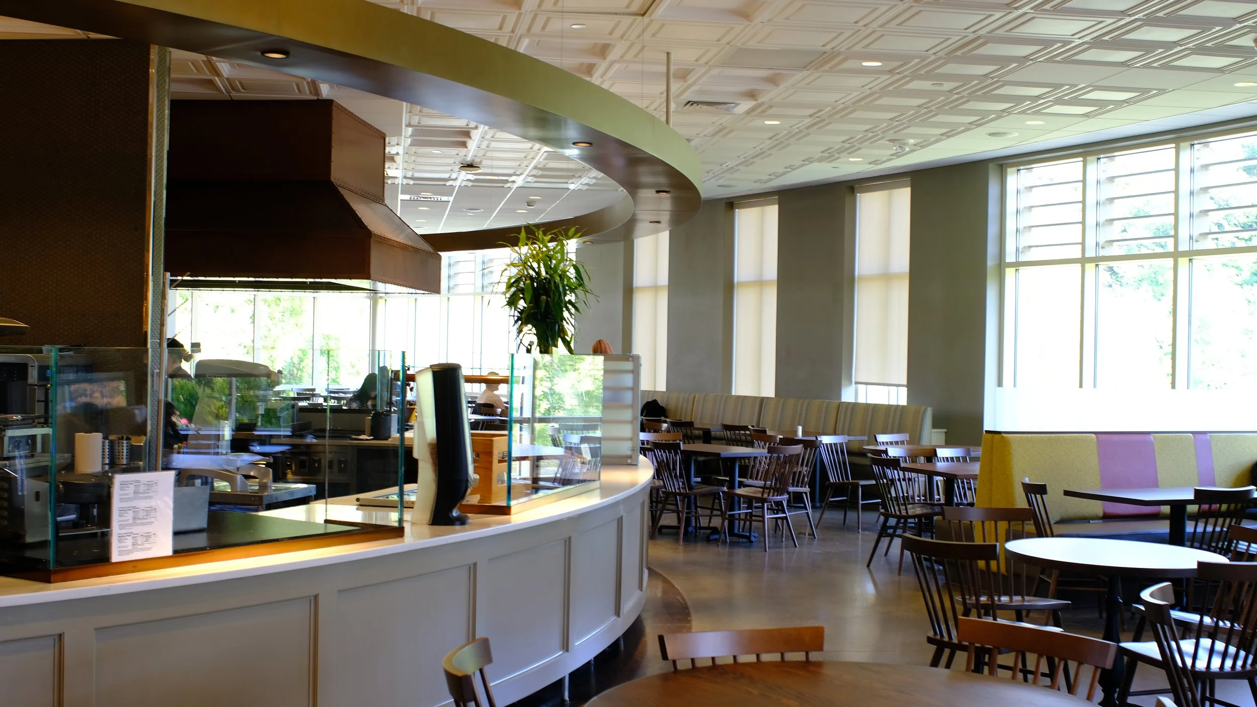 Facilities and dining workers reach contract agreement with the College