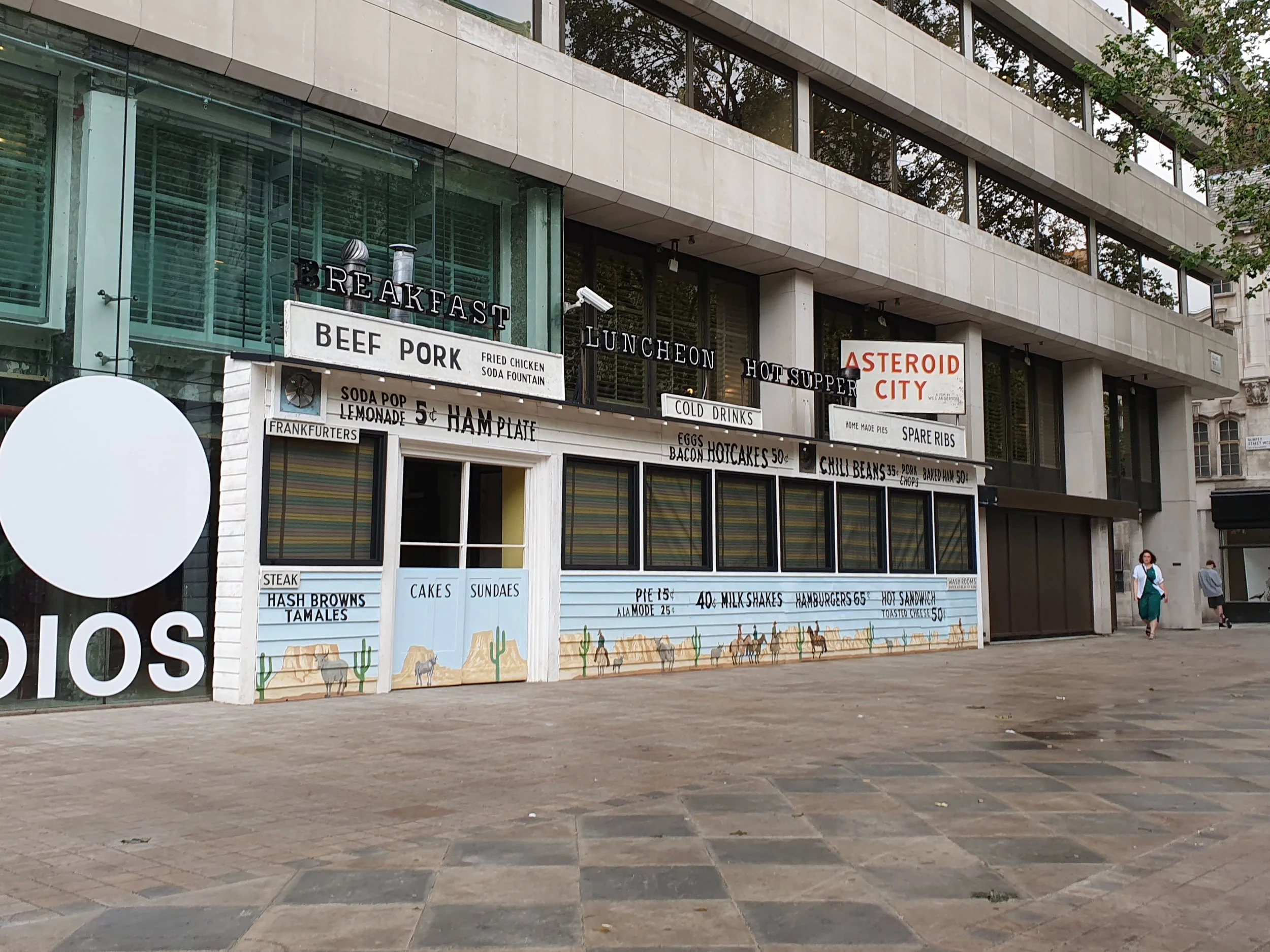 More than just a TikTok trend, Wes Anderson’s style elegantly serves the story of ‘Asteroid City’