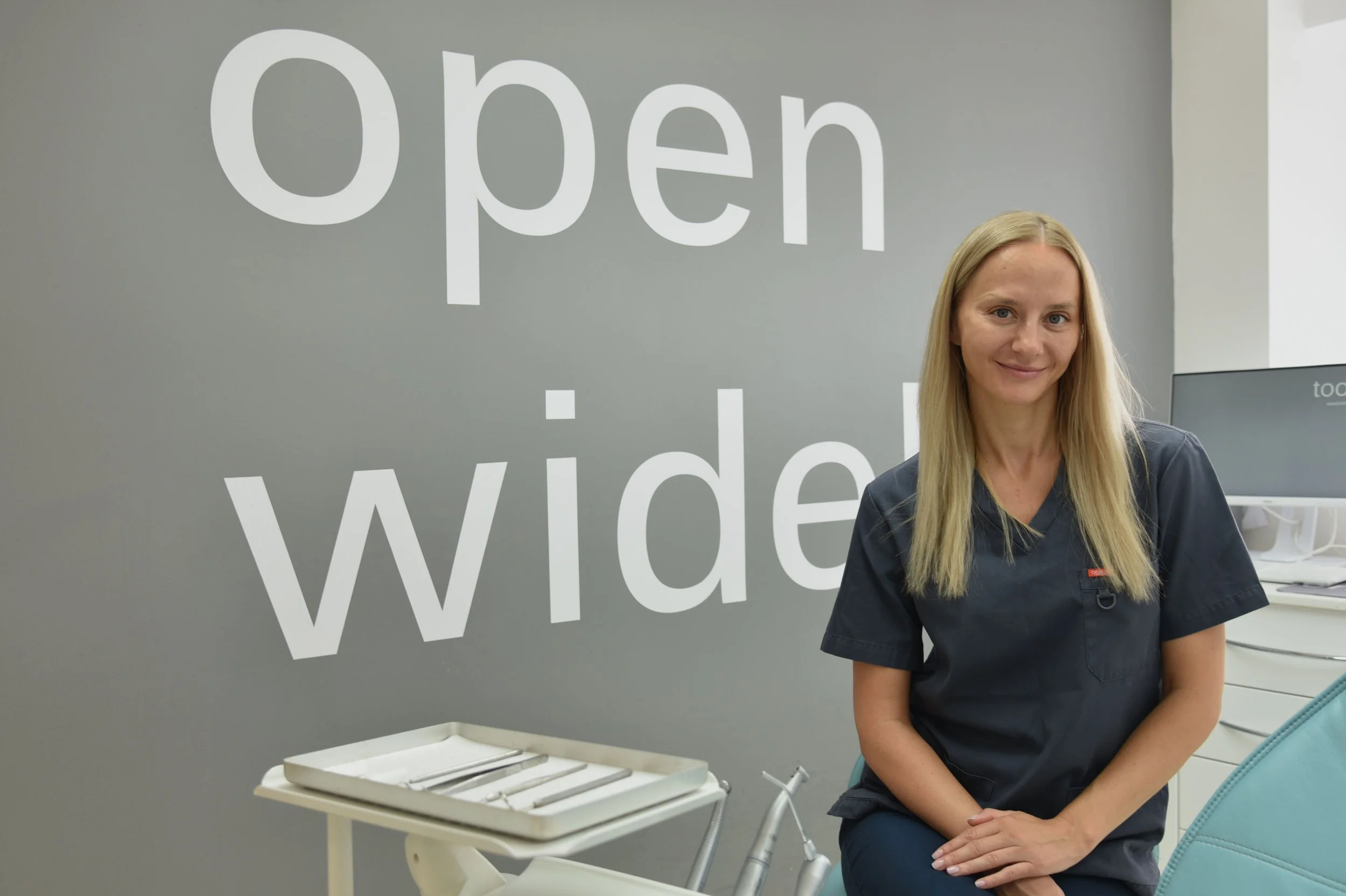 Dr Anna Olczak tooth waterloo for web2.jpg