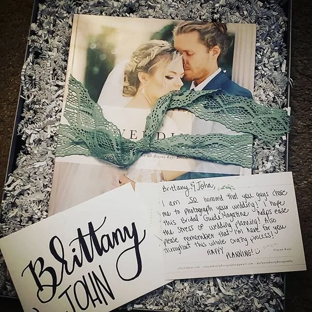 Thanks for the super helpful guide, @alaynakayephotography!! And so beautiful :) #wedding #weddingplanning #bride #bridal