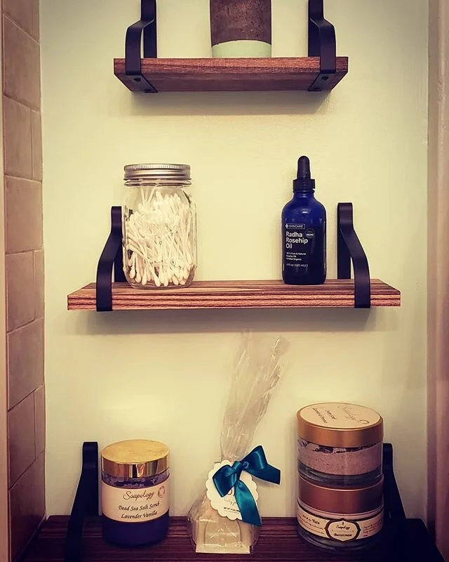 Loving this bathroom project courtesy of @thejohndillon!! Self care, party of 2

#quarantinedcouple #homeproject #nyc #selfcare #diyhomedecor