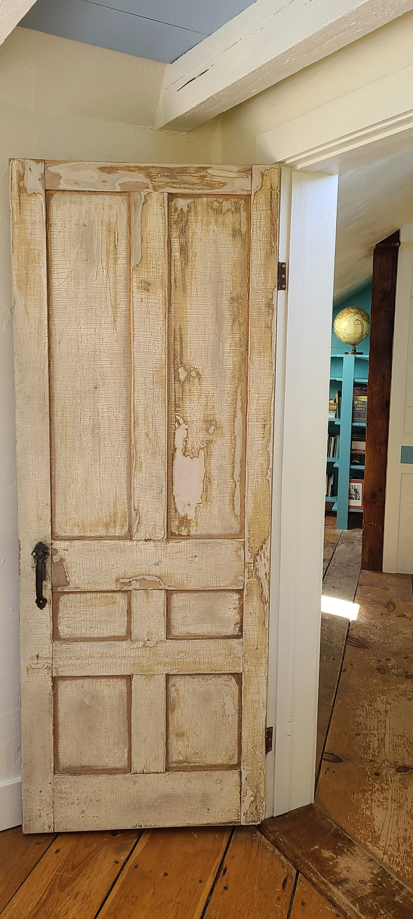 Master door to hall.jpg