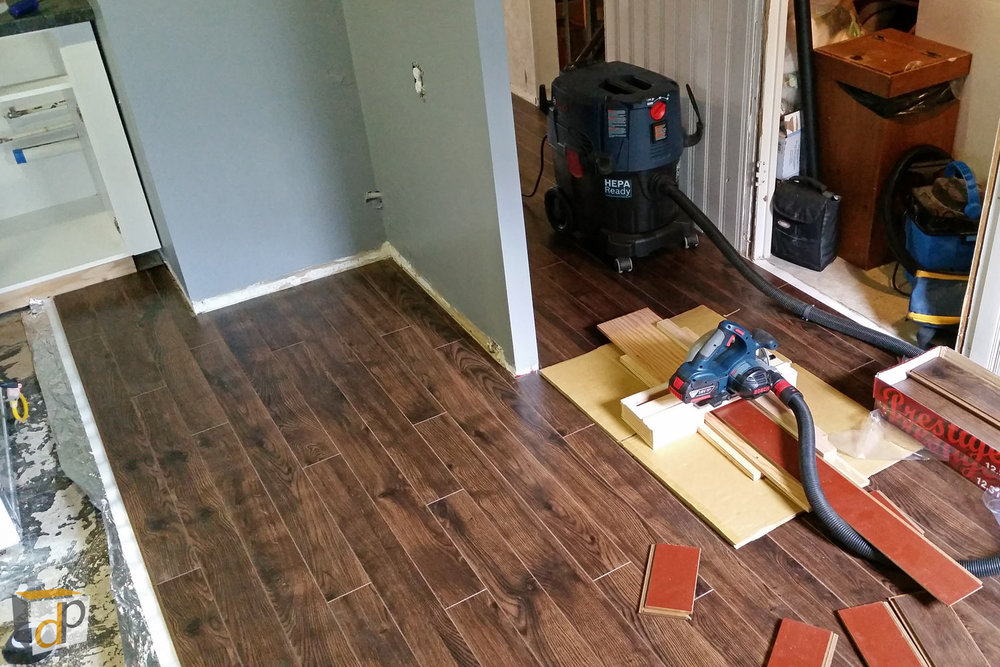 How To Cut Laminate Flooring Dust Free, Cutting Laminate Flooring With Table Saw