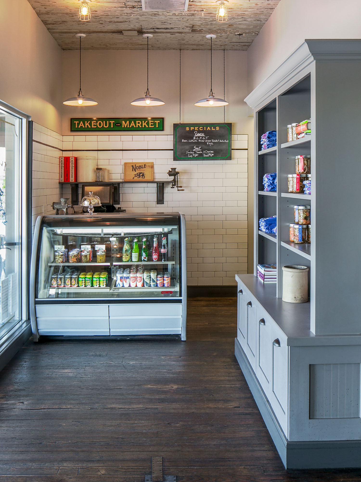 McCray & Co. - The Noble Sandwich Co. - Entry Foyer