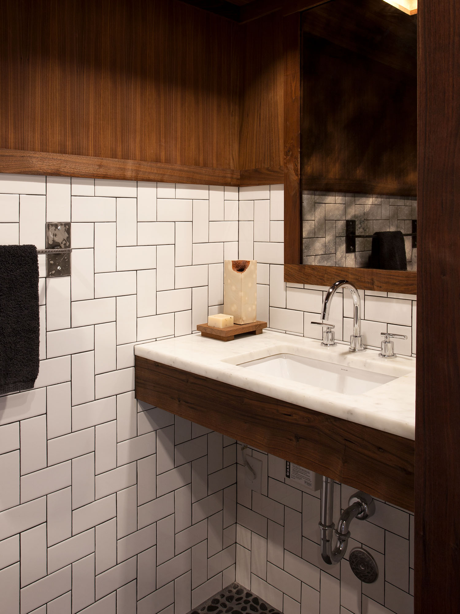 McCray & Co. - Uchi Office - Restroom Detail