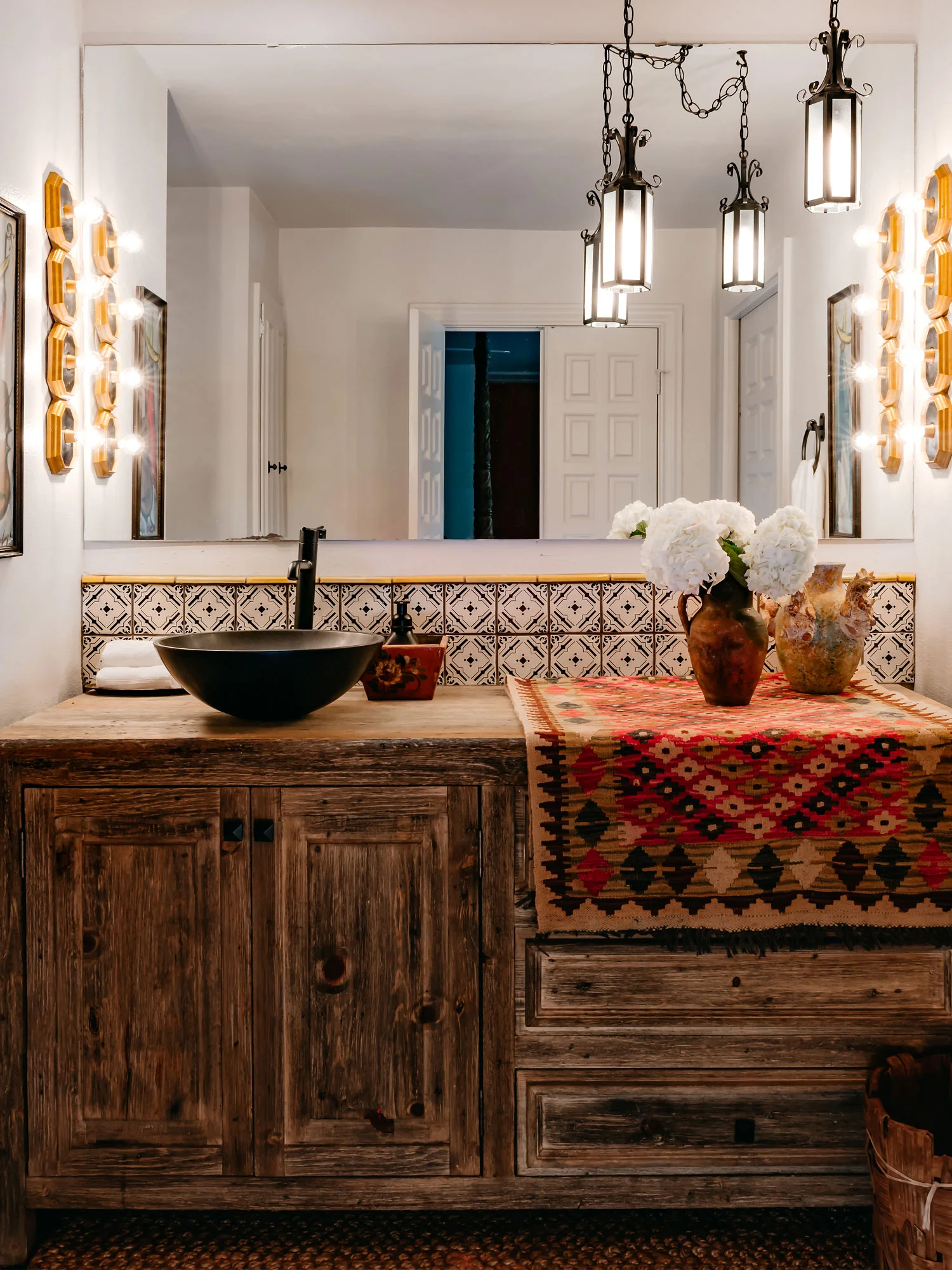 McCray&Co_Casa-Cartel_Bed-1-Bath.jpg