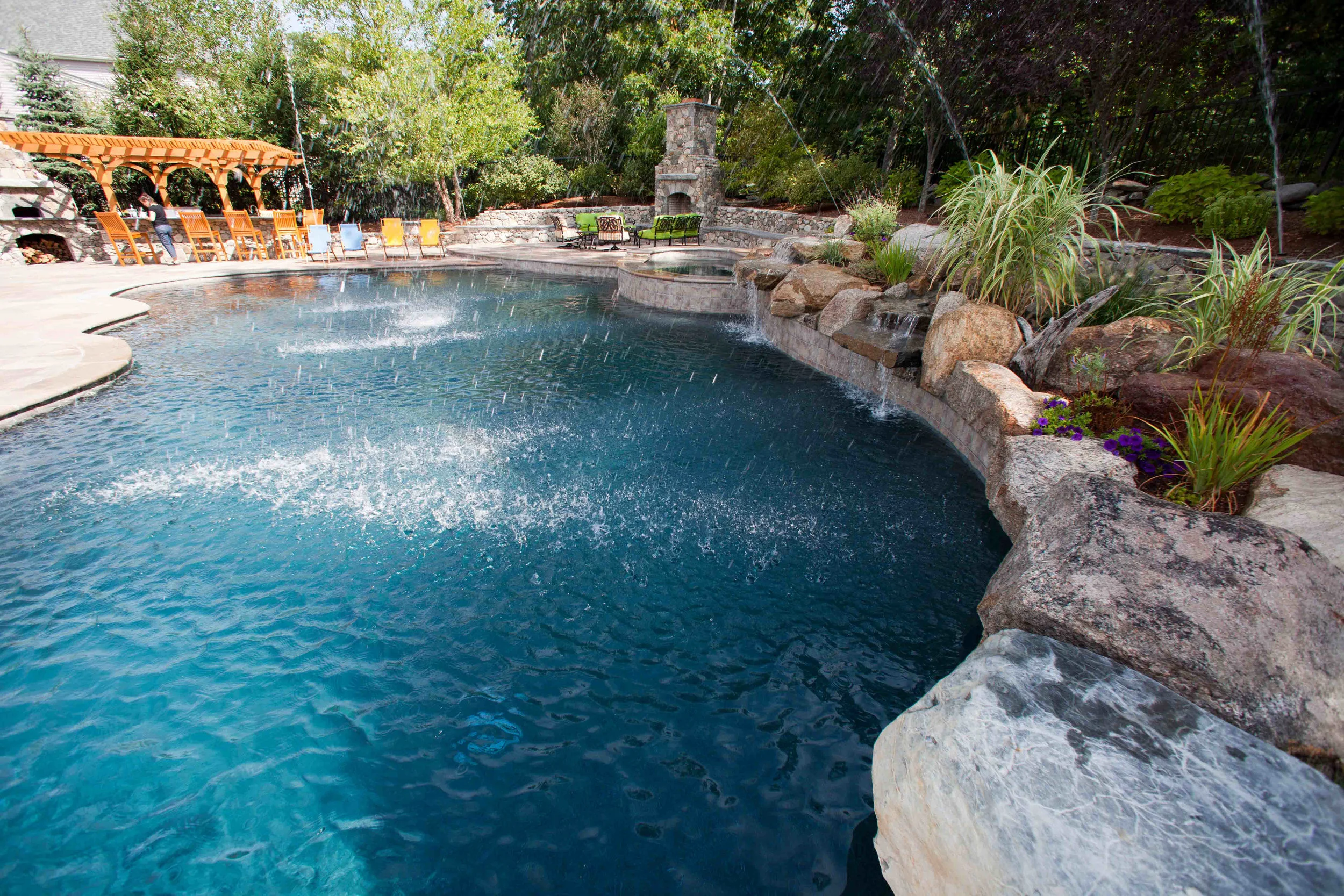 gunite-poolscape-landscape-deck-masonry (38).jpg