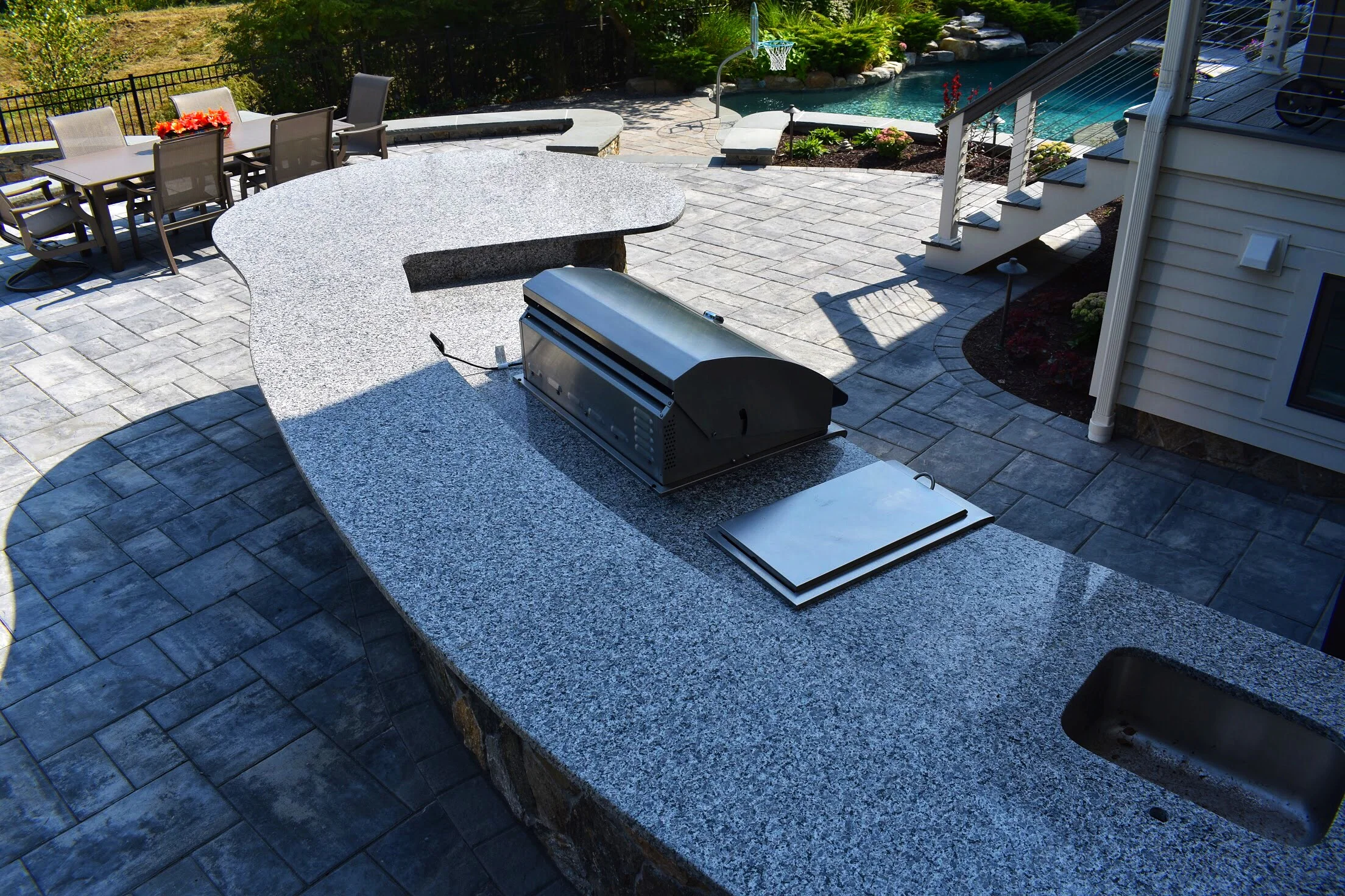 outdoor-kitchen-gas-grill (1).jpg