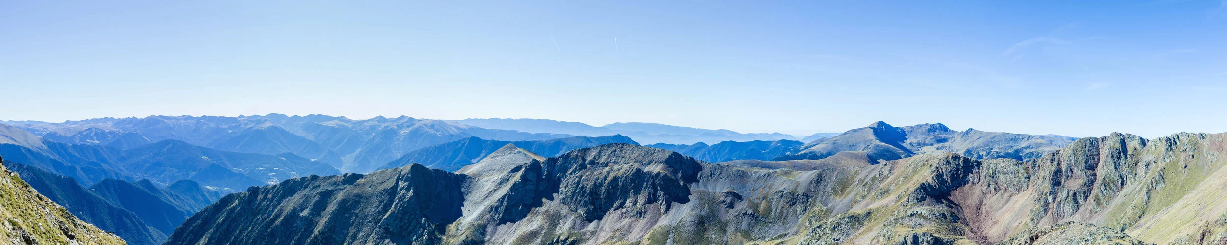 panorama-mountain-montagne-pyrenees-80000.jpeg