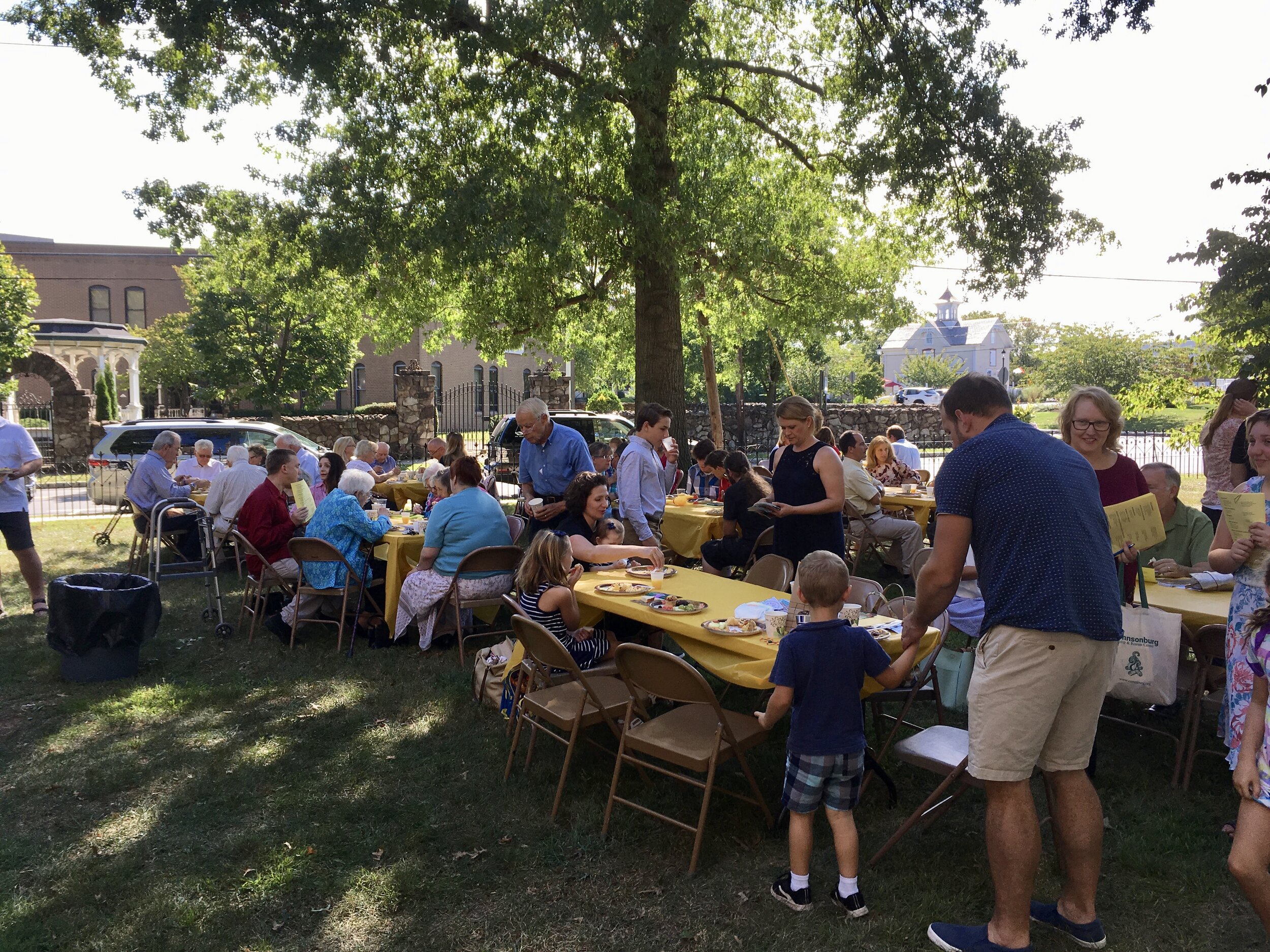 Church brunch on the lawn